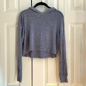 Hooded cropped lightweight top